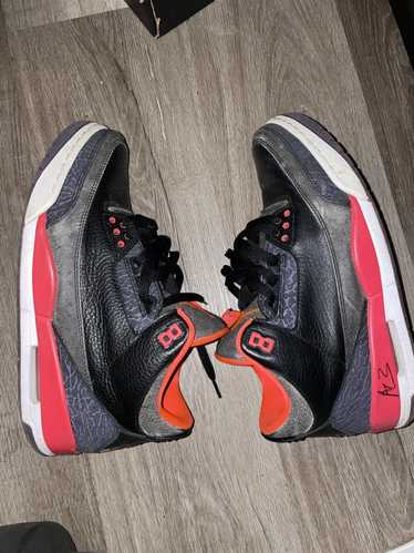 Crimson 3s cheap on feet