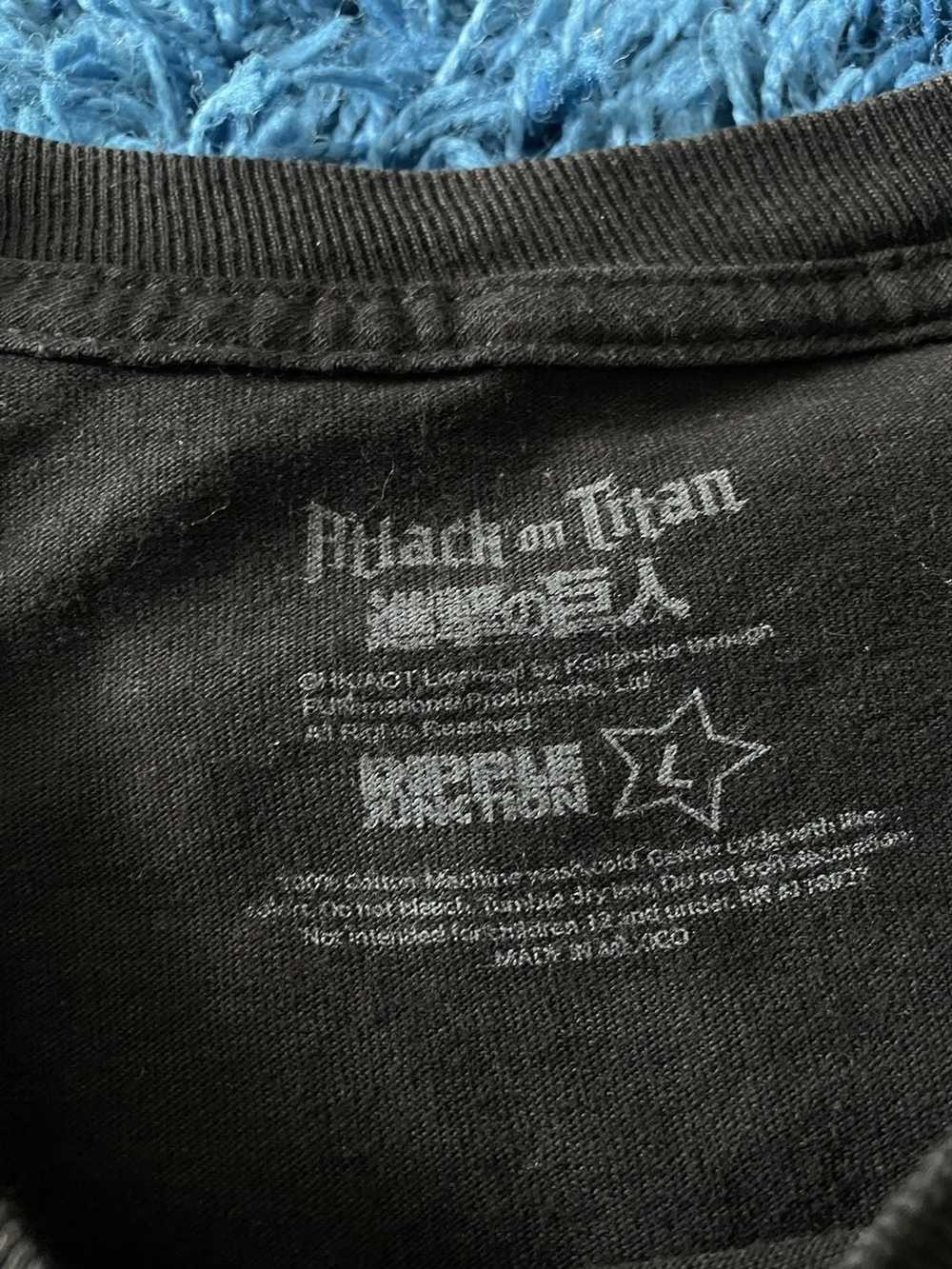 Anima × Japanese Brand Attack On Titan Tshirt (Er… - image 3