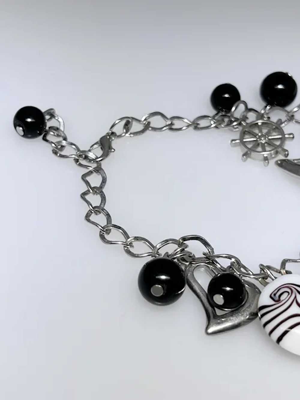 Fun bracelet with black and white beads, nautical… - image 5