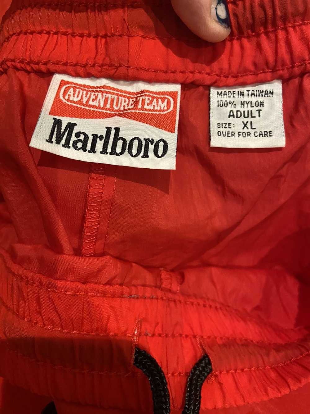 Marlboro × Vintage Vintage Marlboro Adventure Tea… - image 7