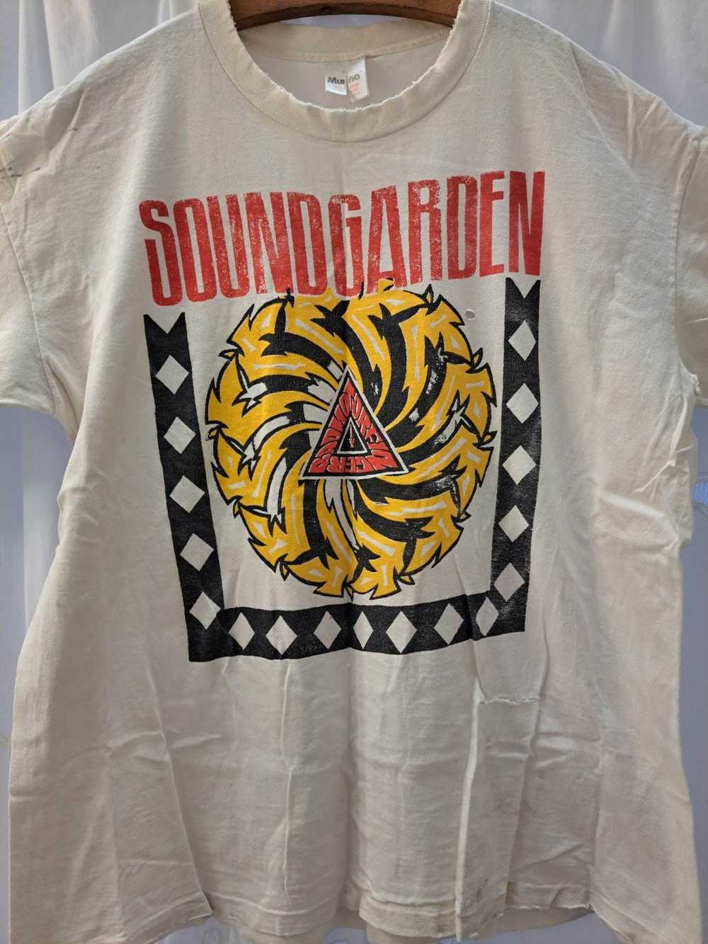 Rock T Shirt Autographed Soundgarden Badmotorfing… - image 1