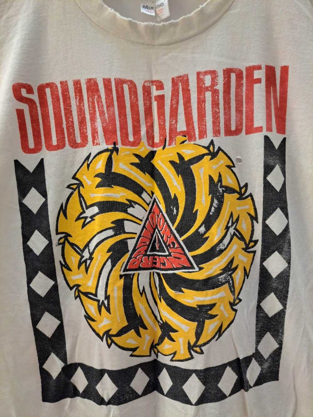 Rock T Shirt Autographed Soundgarden Badmotorfing… - image 2