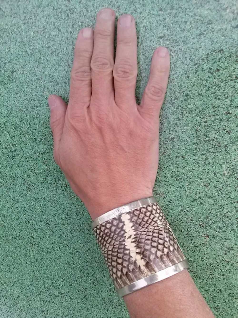 1980s Snakeskin Silver Cuff Bracelet - image 3