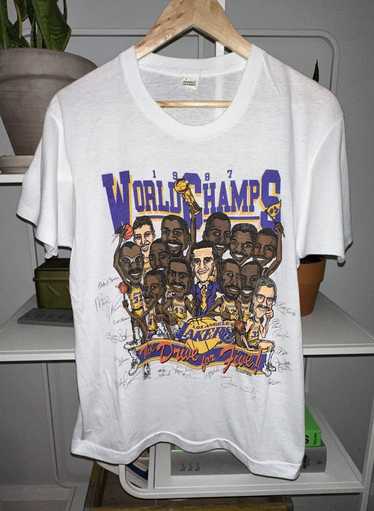 Vintage NBA - Los Angeles Lakers Champs Caricature T-Shirt 1988 Large –  Vintage Club Clothing