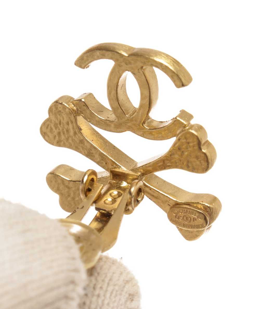 Chanel Chanel Gold Metal Coco Mark Clip On Earrin… - image 4