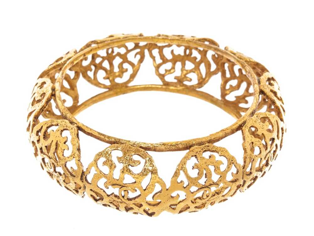 Chanel Chanel Gold Extremely Cutout Wide Cuff CC … - image 3