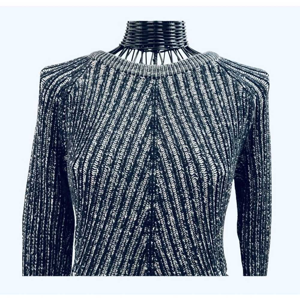H&M H&M Divided Black and White Crop Sweater Sz M - image 2