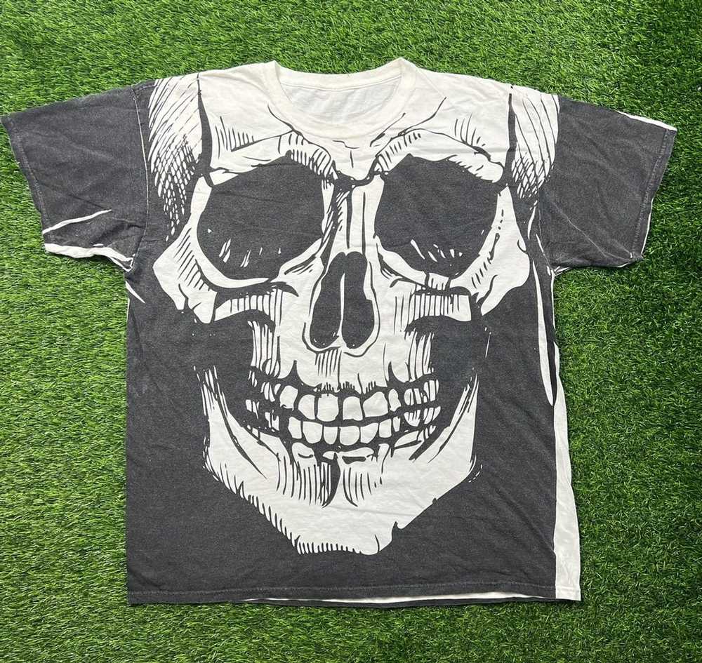 Liquid Blue × Skulls × Streetwear (B265) skull ov… - image 2