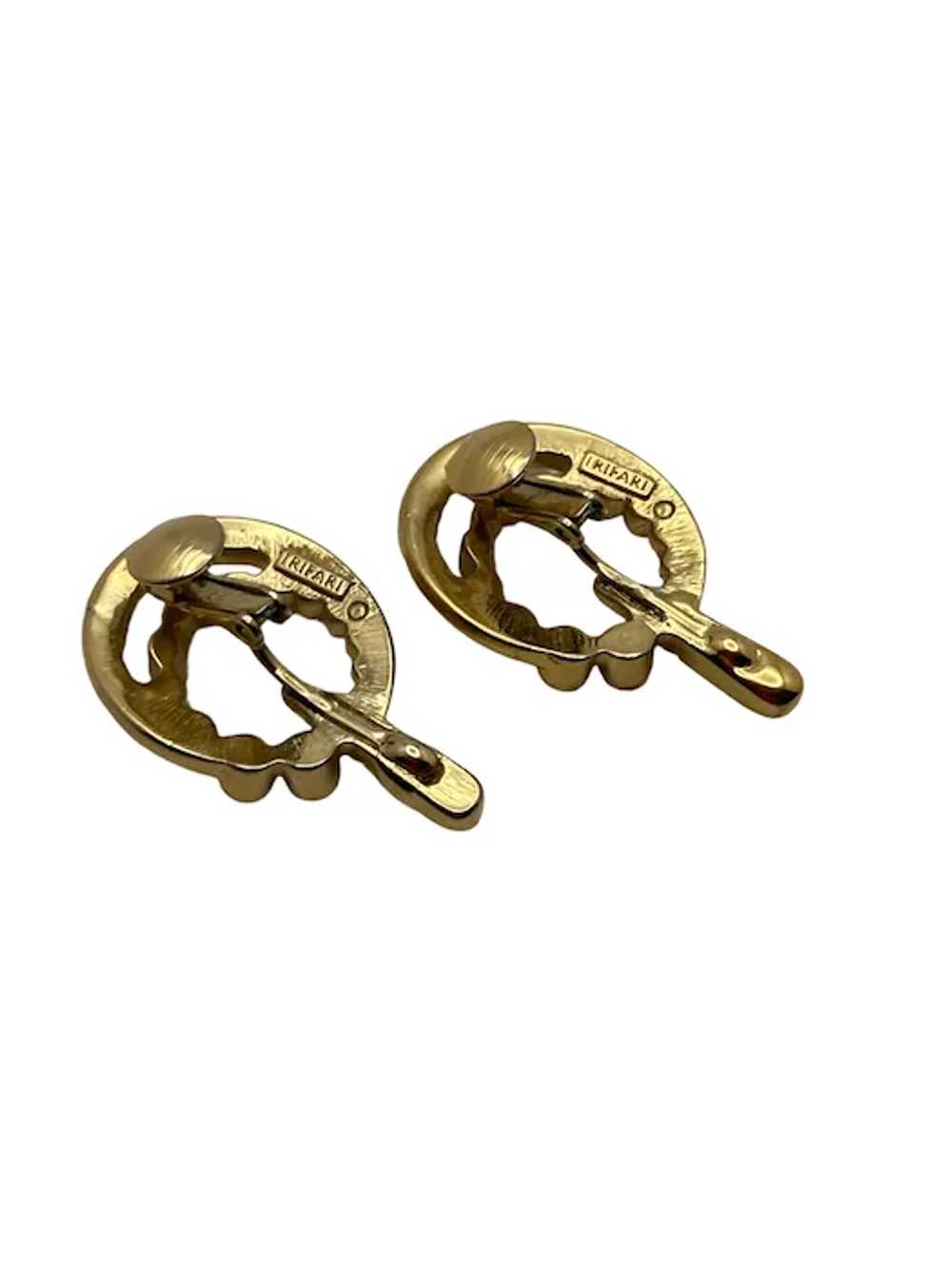 Pair of Trifari Oval Gold Tone Bead and Swag Clip… - image 7