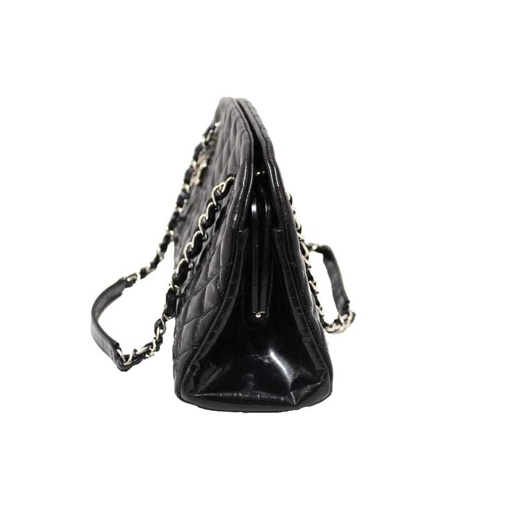 Chanel Mademoiselle patent leather handbag - image 10