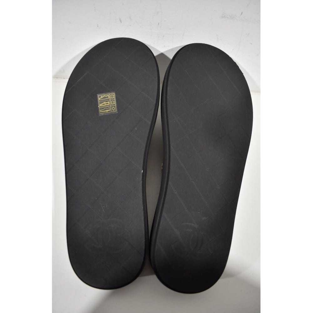 Chanel Leather flip flops - image 6