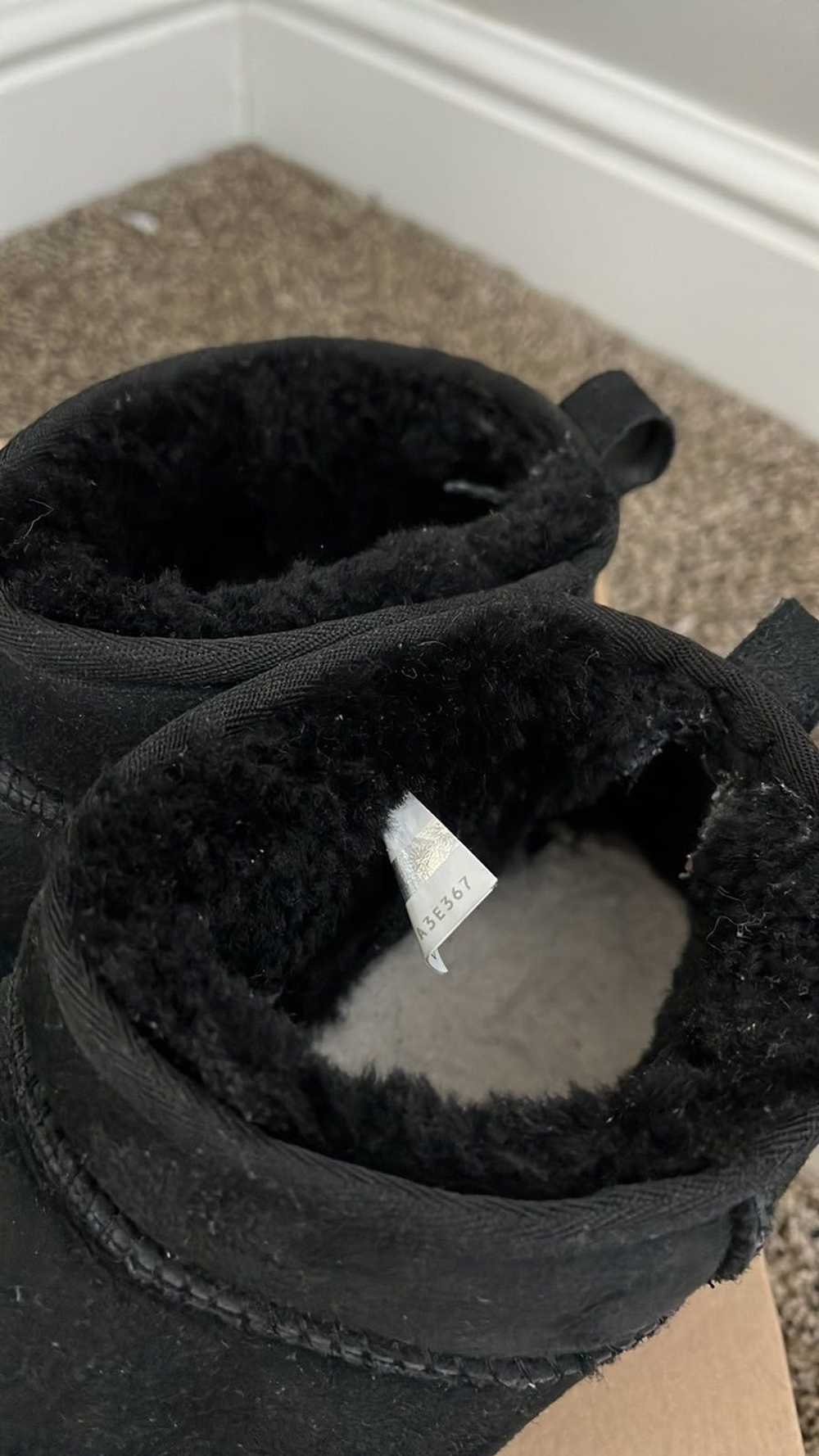 Ugg Ugg Black Ultra Classic Mini, worn a few times - image 7