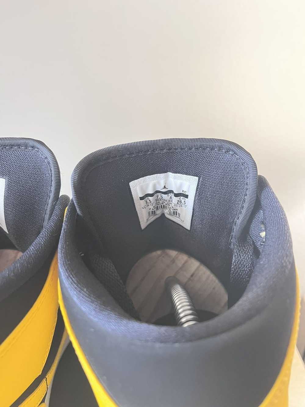 Jordan Brand × Nike Air Jordan 1 Retro Mid “New L… - image 5