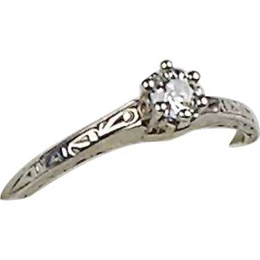 Lovely Vintage 14K Gold Diamond Engagement Ring