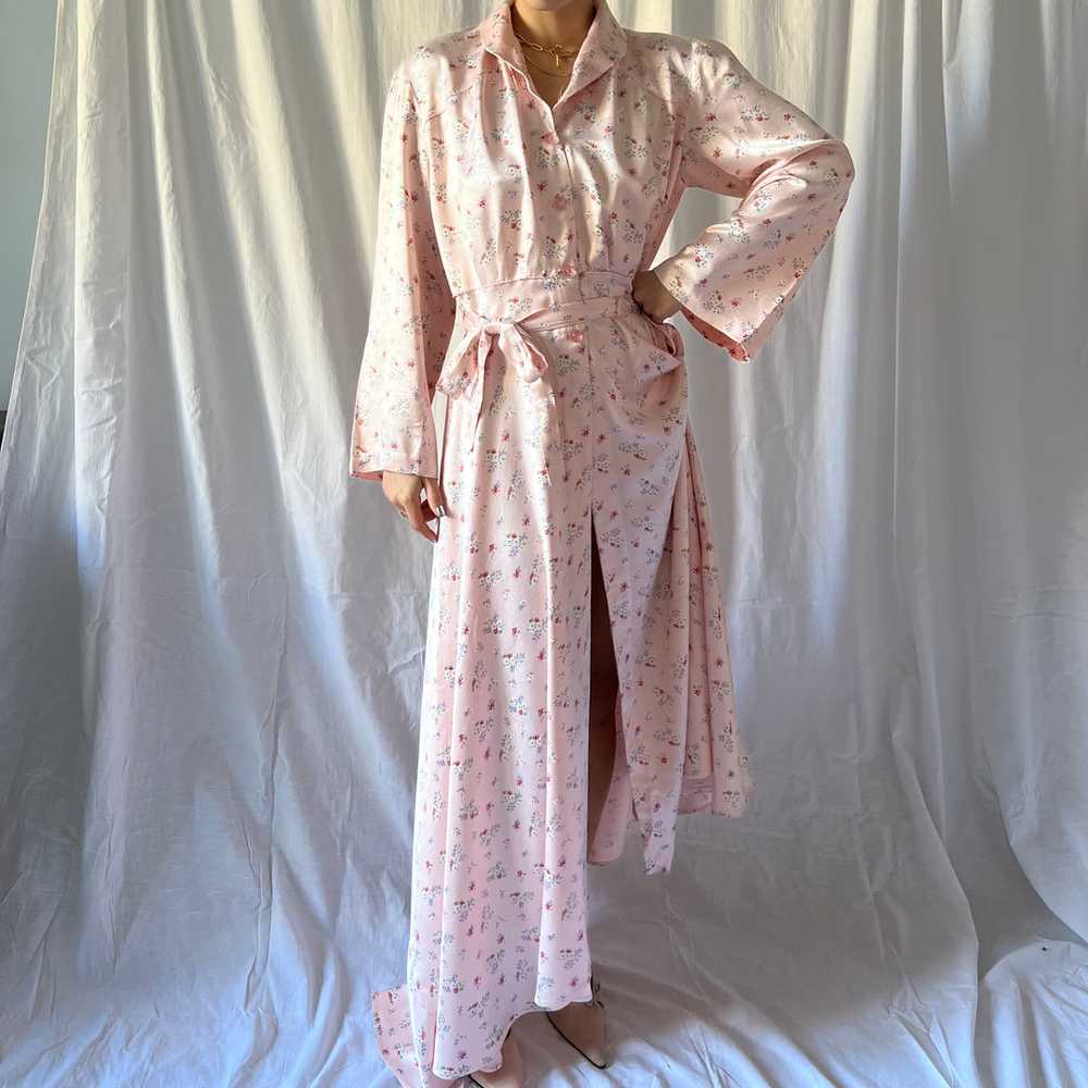 1930s floral gown robe soft pink silk satin - image 1