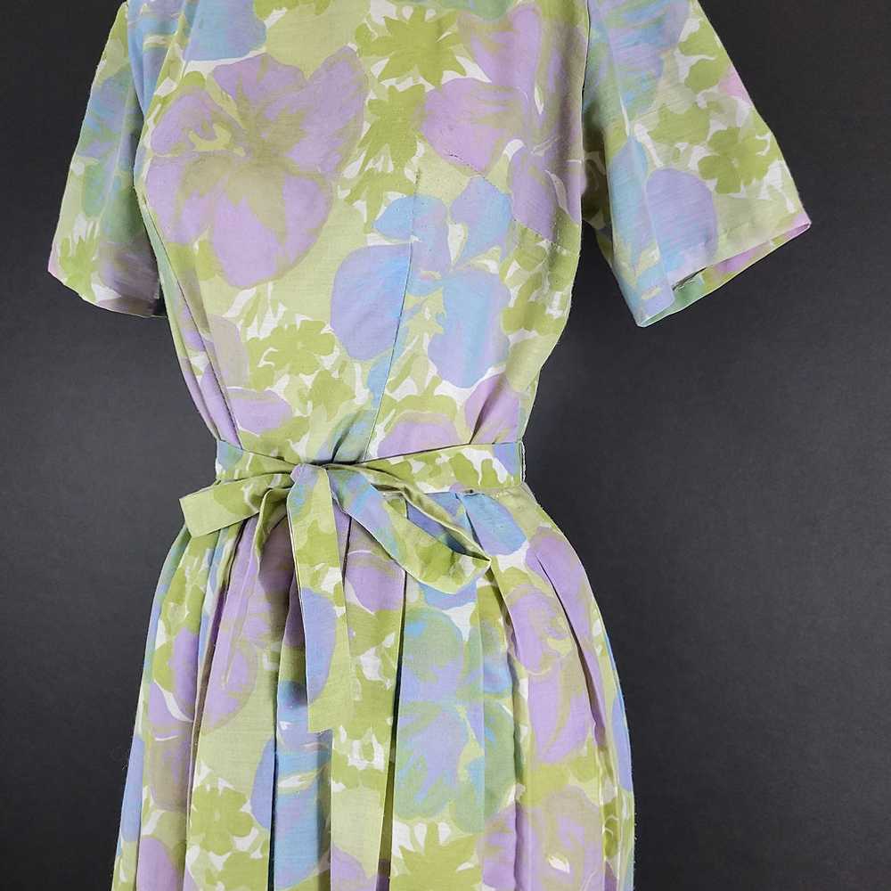50s Floral Pleated Linen Day Dress - image 3