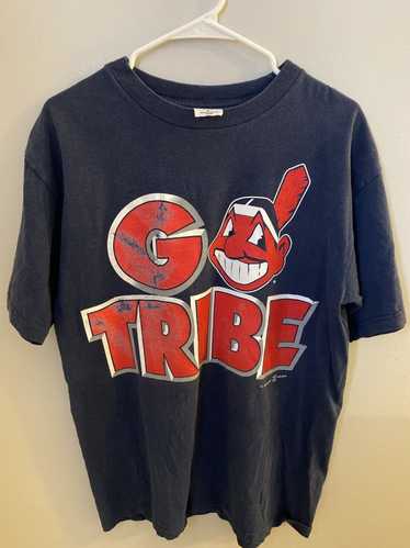 Cleveland Indians Red Lg T-shirt Baseball MLB Ohio Tribe Guardians Chief  Wahoo