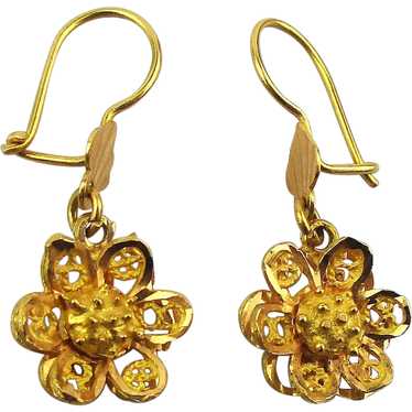 18K Gold Flower Earrings Pierced Dangles