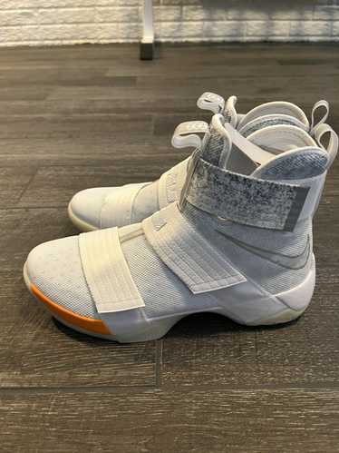 Lebron soldier deals 10 john elliott