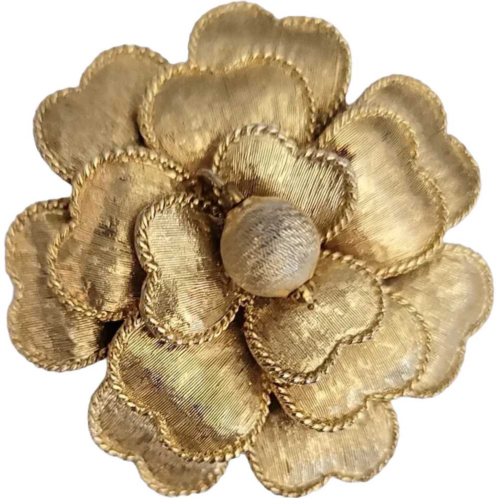 Signed SA Vintage Gold Tone Textured Flower Clust… - image 1