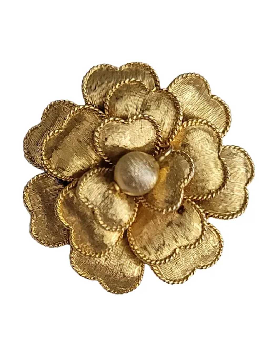 Signed SA Vintage Gold Tone Textured Flower Clust… - image 3