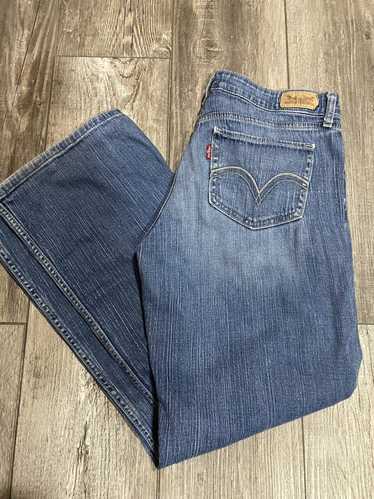 Levi's Low waisted Levis 518s