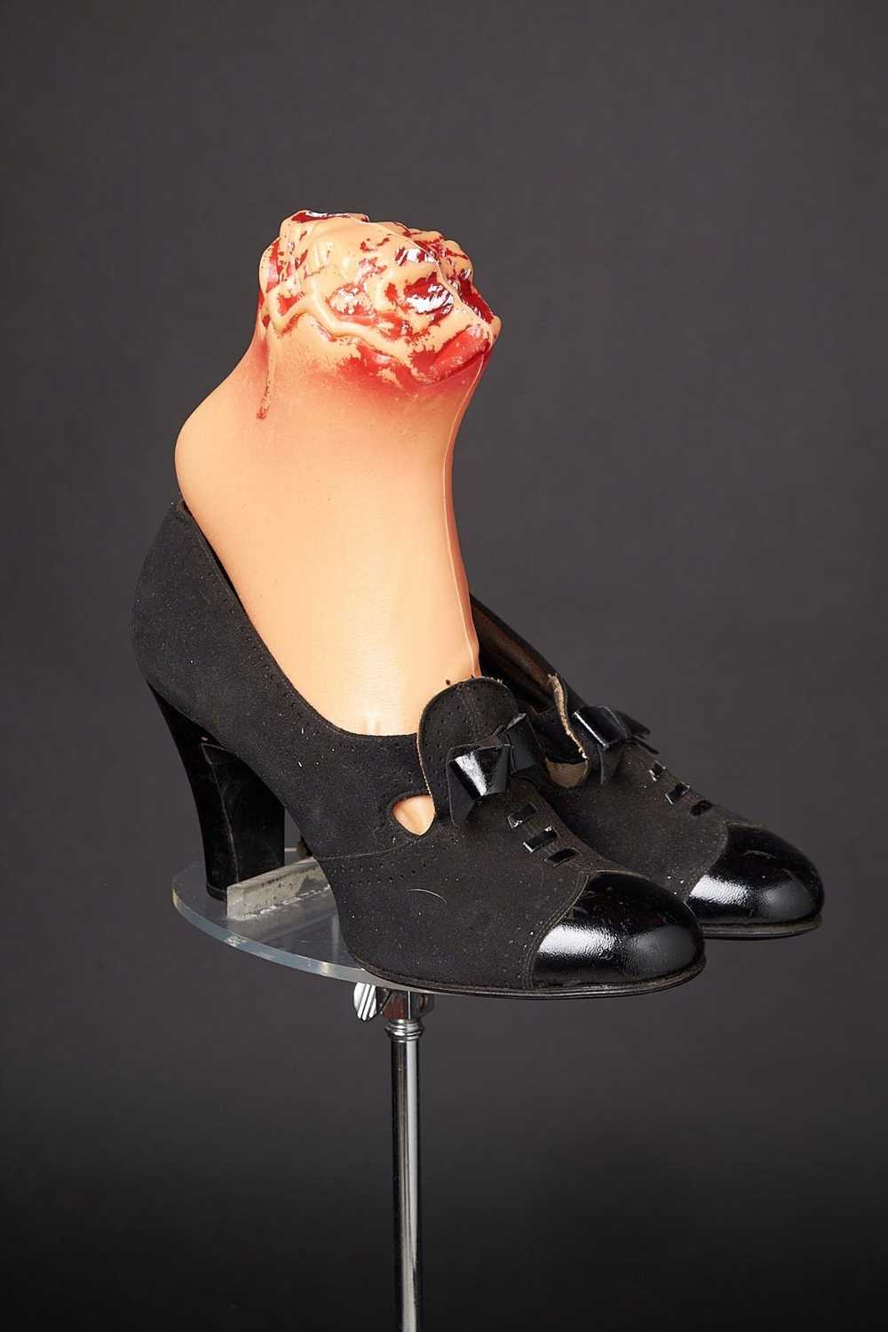 Vintage 1940s Black Suede Tuxedo Pumps Heels Shoes - image 3