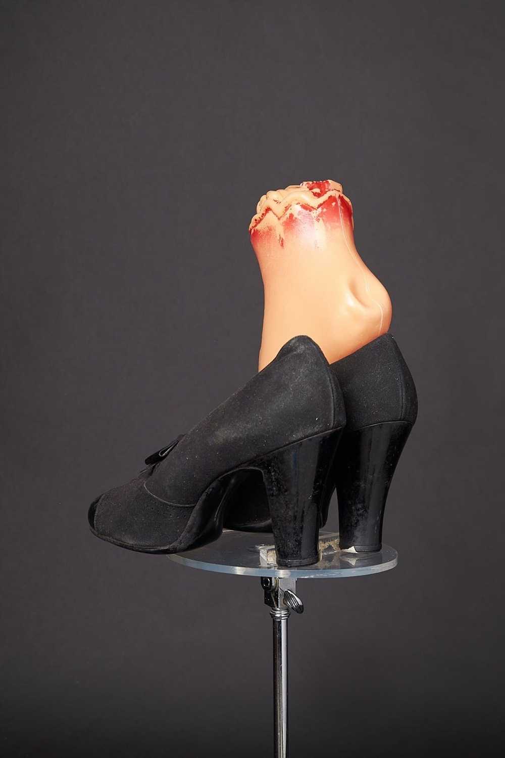 Vintage 1940s Black Suede Tuxedo Pumps Heels Shoes - image 5