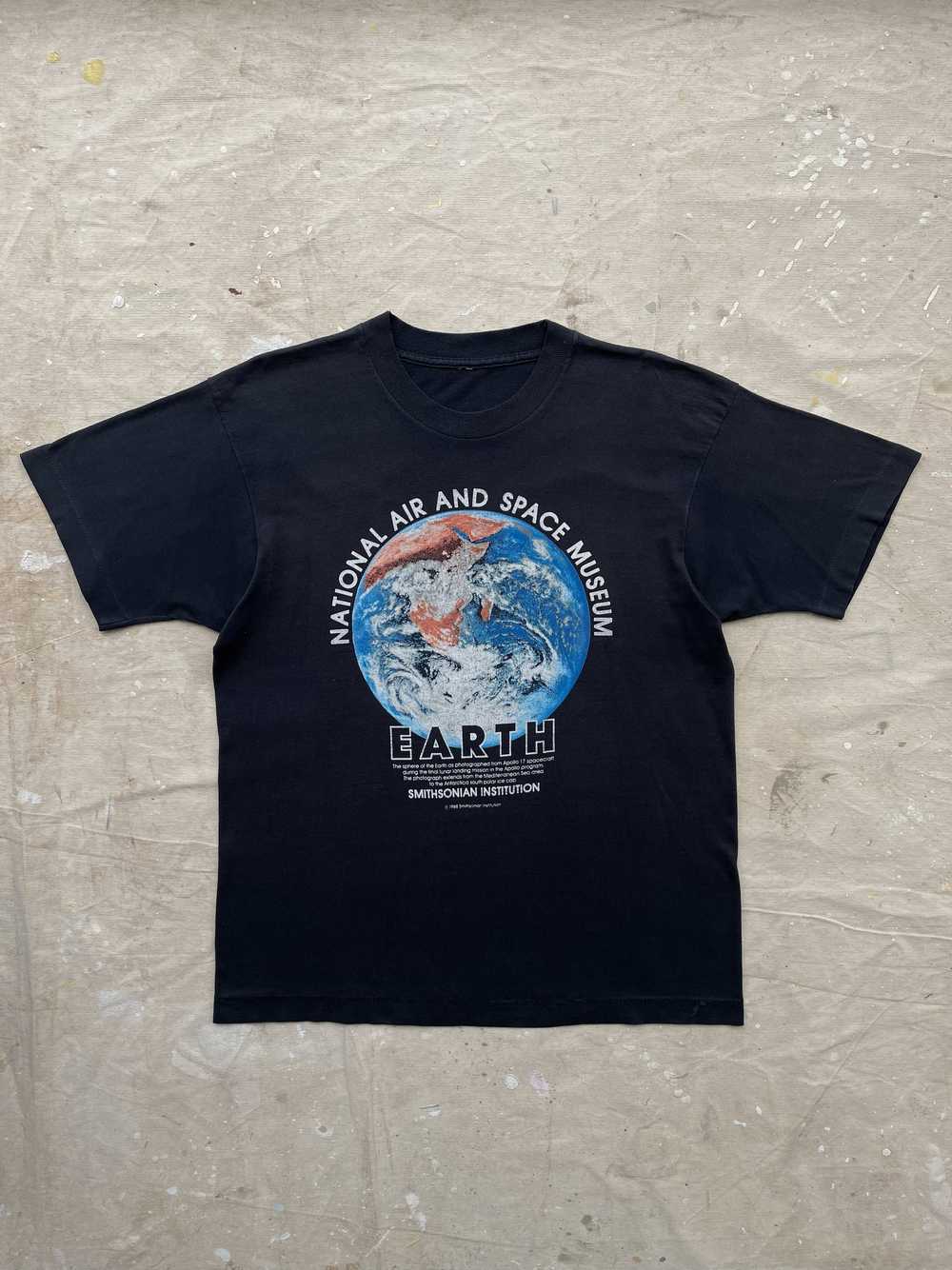 80's Smithsonian "Earth" T-Shirt—[M] - image 1