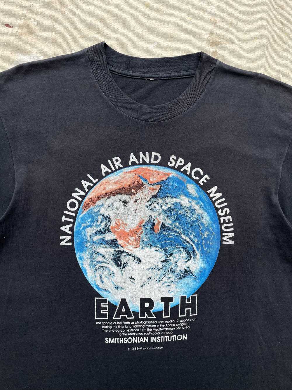 80's Smithsonian "Earth" T-Shirt—[M] - image 2