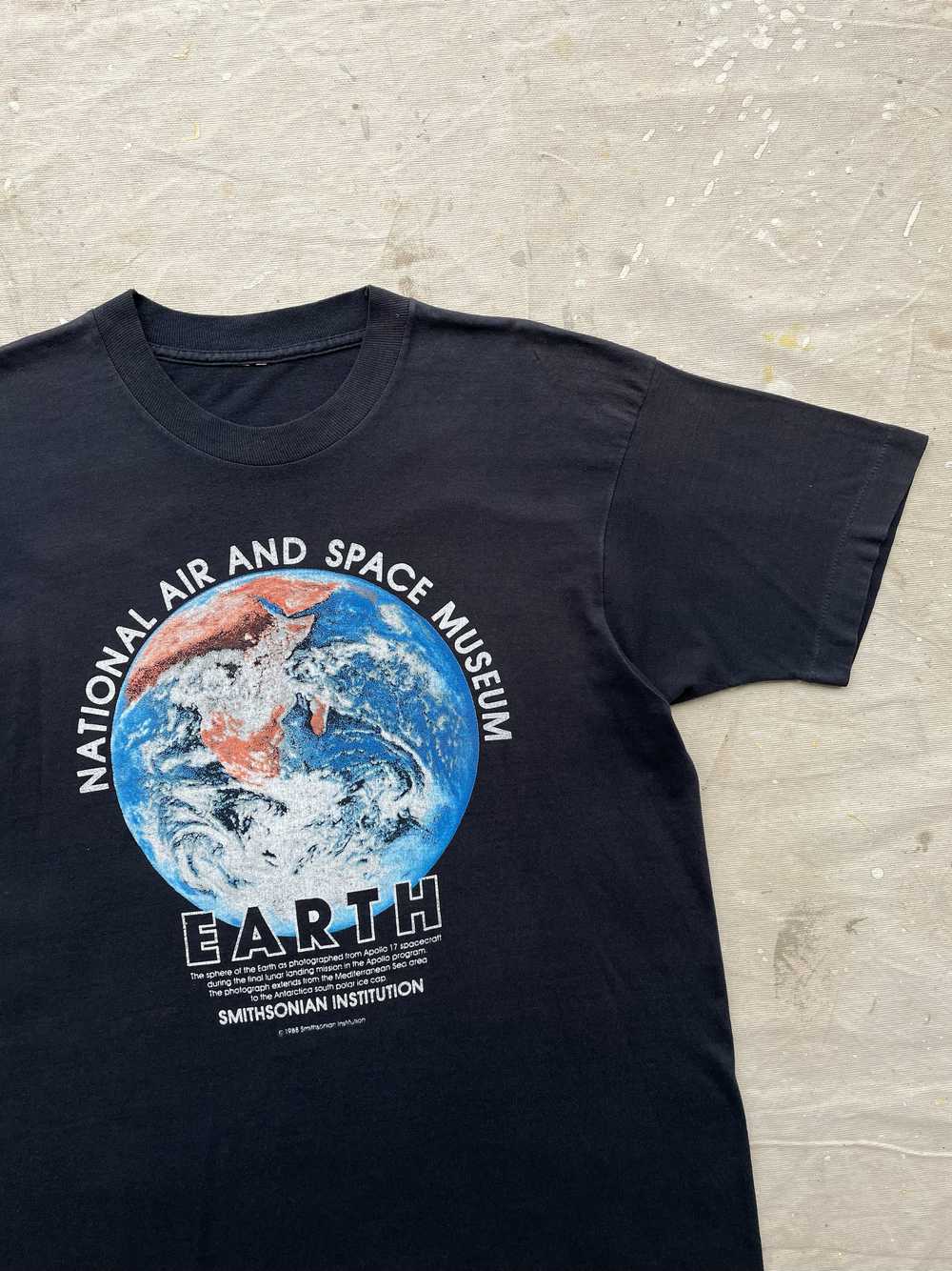 80's Smithsonian "Earth" T-Shirt—[M] - image 4