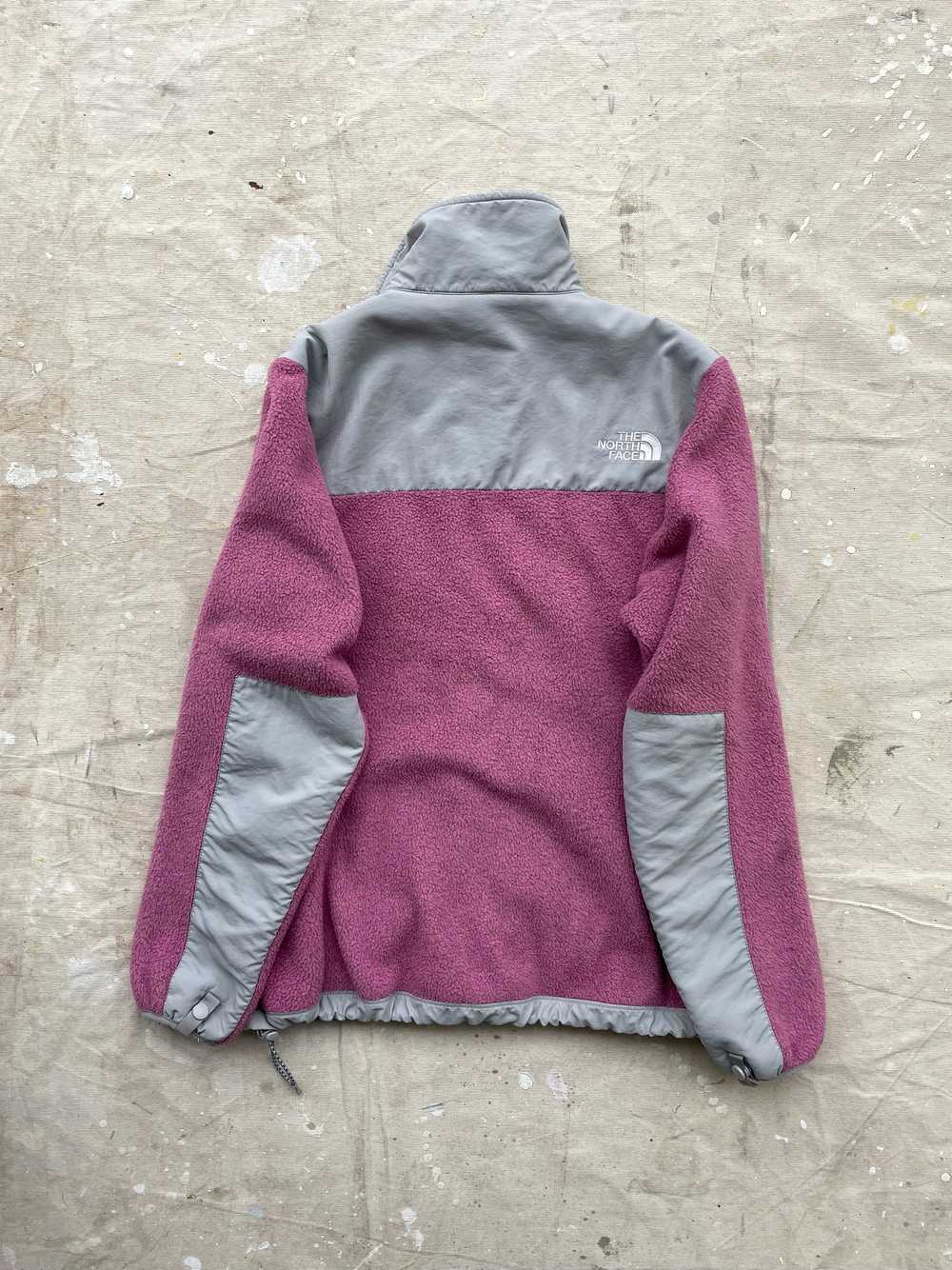 THE NORTH FACE DENALI—PINK/GREY [S] - image 5