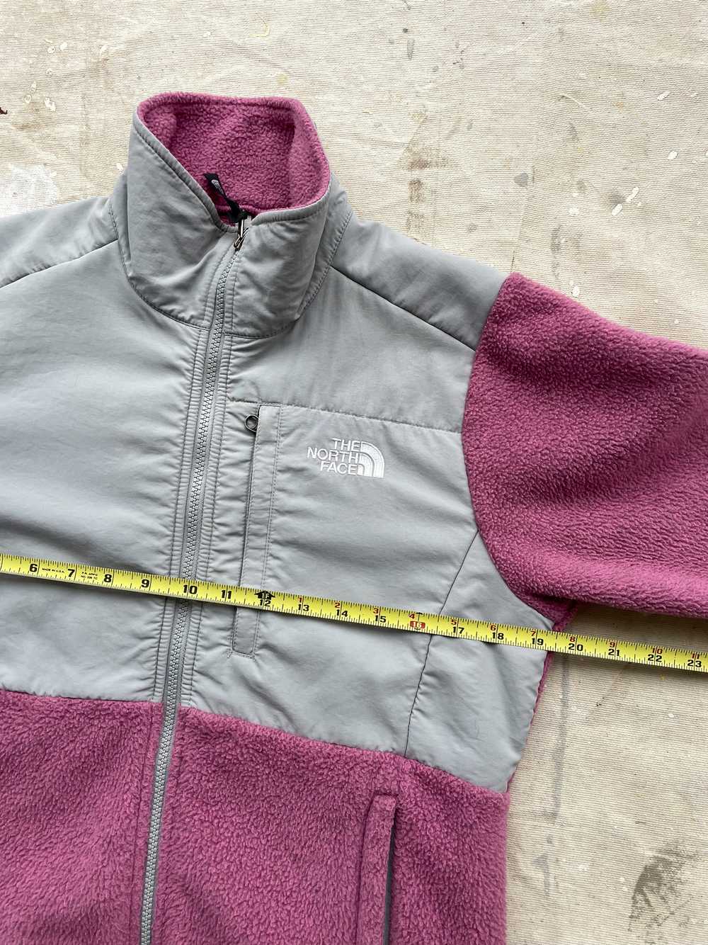 THE NORTH FACE DENALI—PINK/GREY [S] - image 6