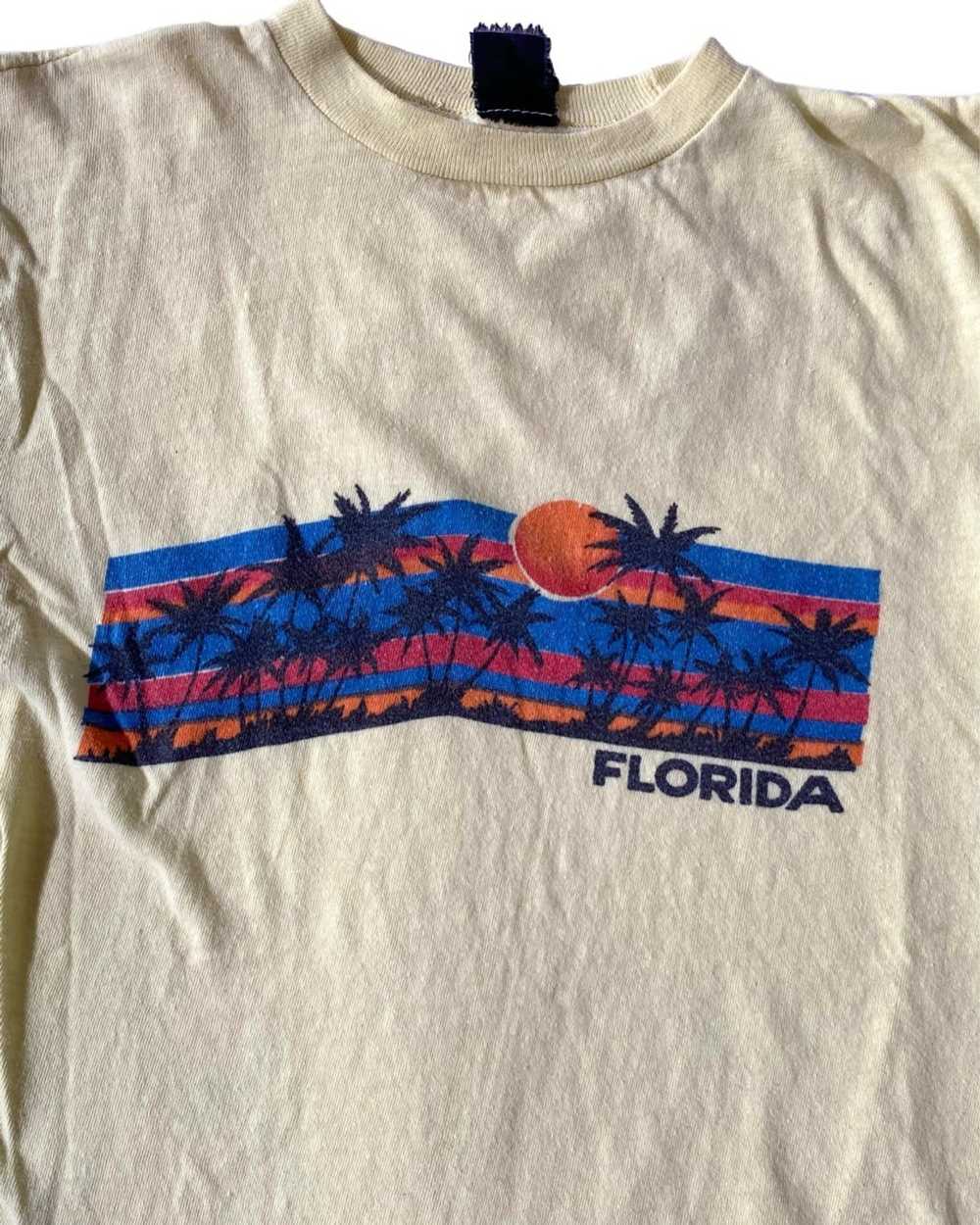 Vintage Vintage Florida Sunset Graphic T-shirt Li… - image 4