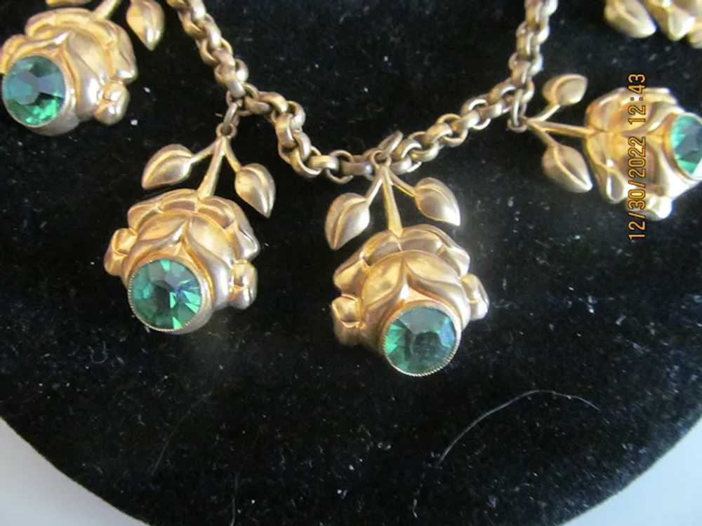 Lovely Early 30's flower necklace with green ston… - image 2