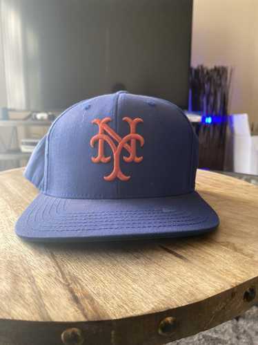 Vintage New York Mets Twins Snapback Baseball Hat – Stuck In The
