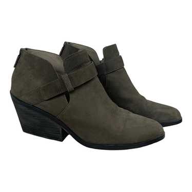 Ives bootie deals eileen fisher