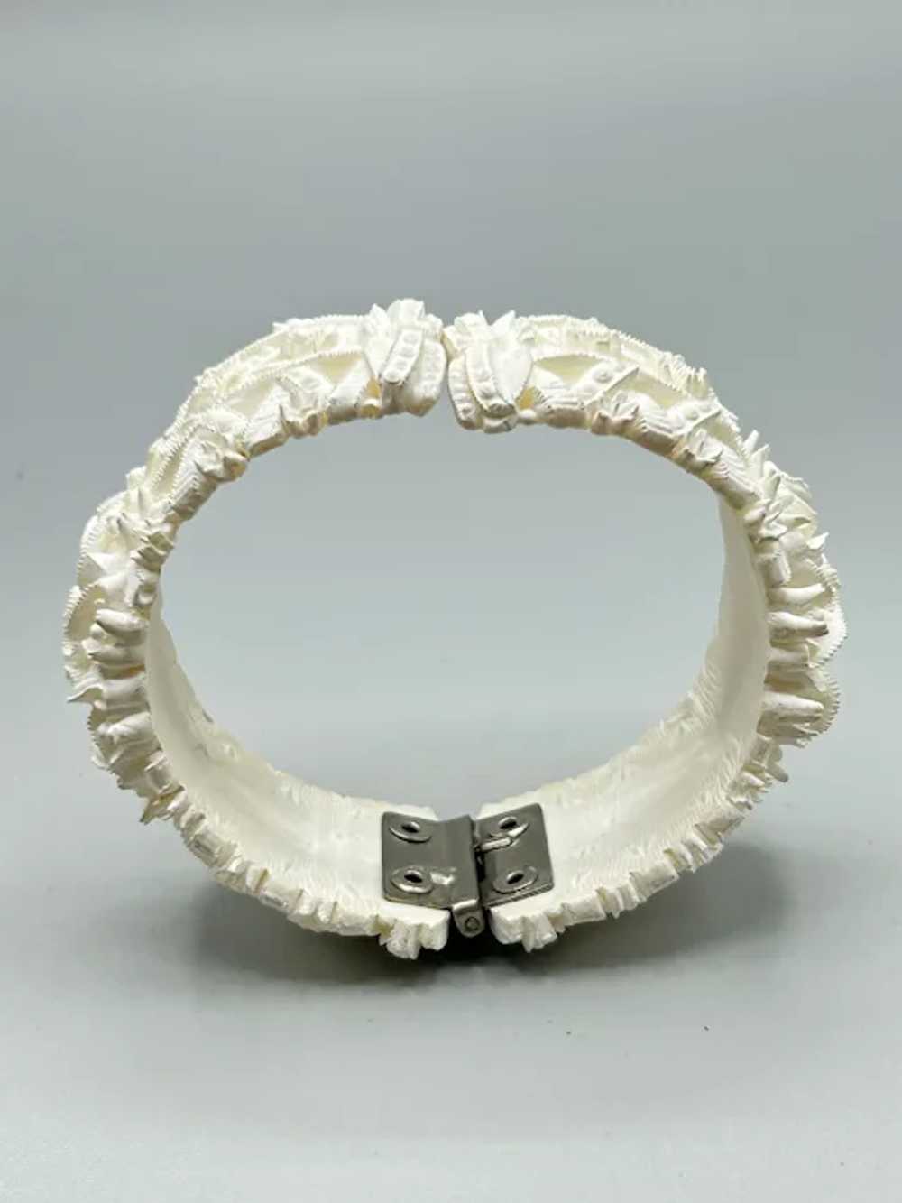 Vintage 50s Celluloid Clamper Bracelet Off White … - image 4
