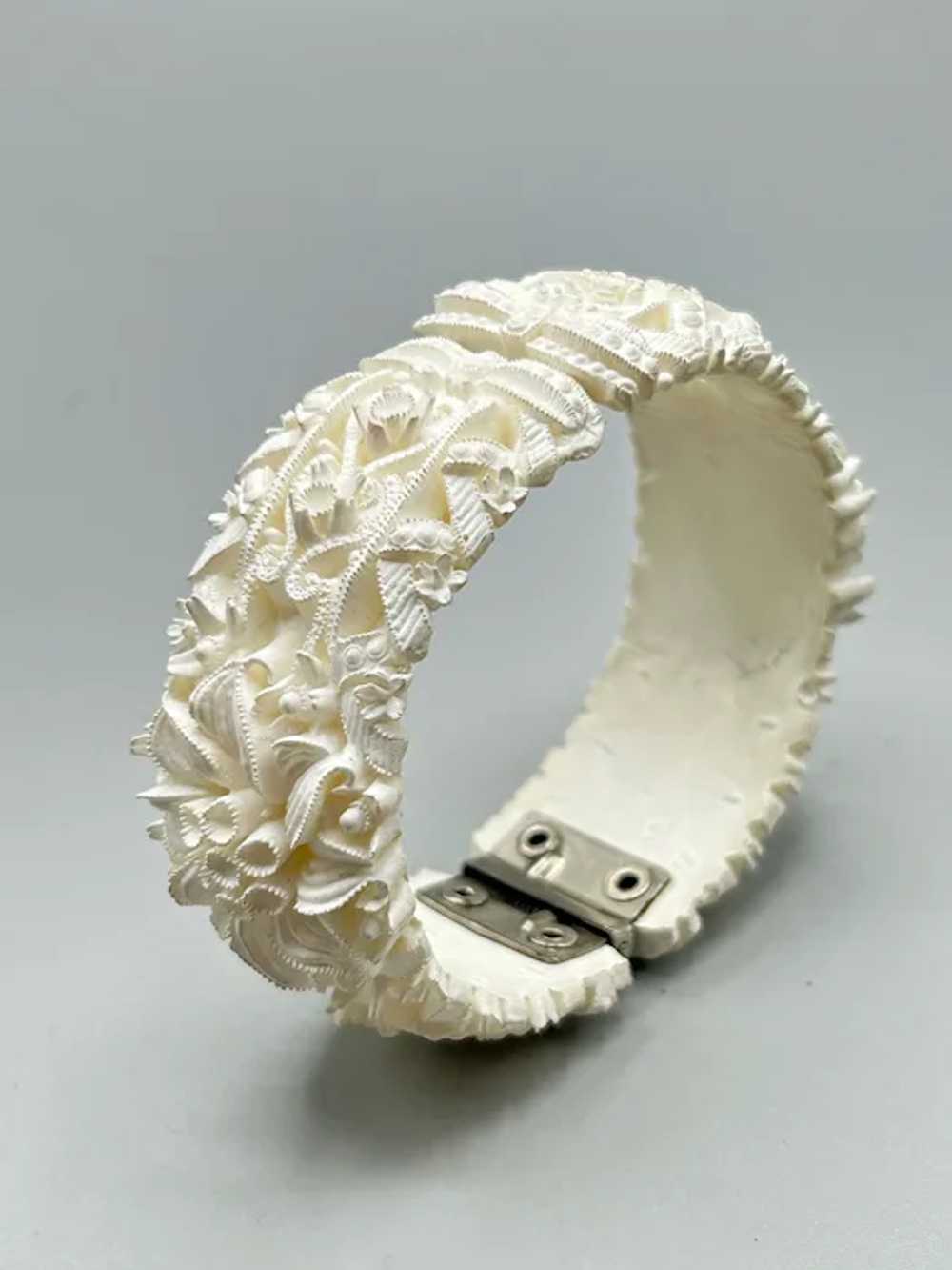 Vintage 50s Celluloid Clamper Bracelet Off White … - image 5
