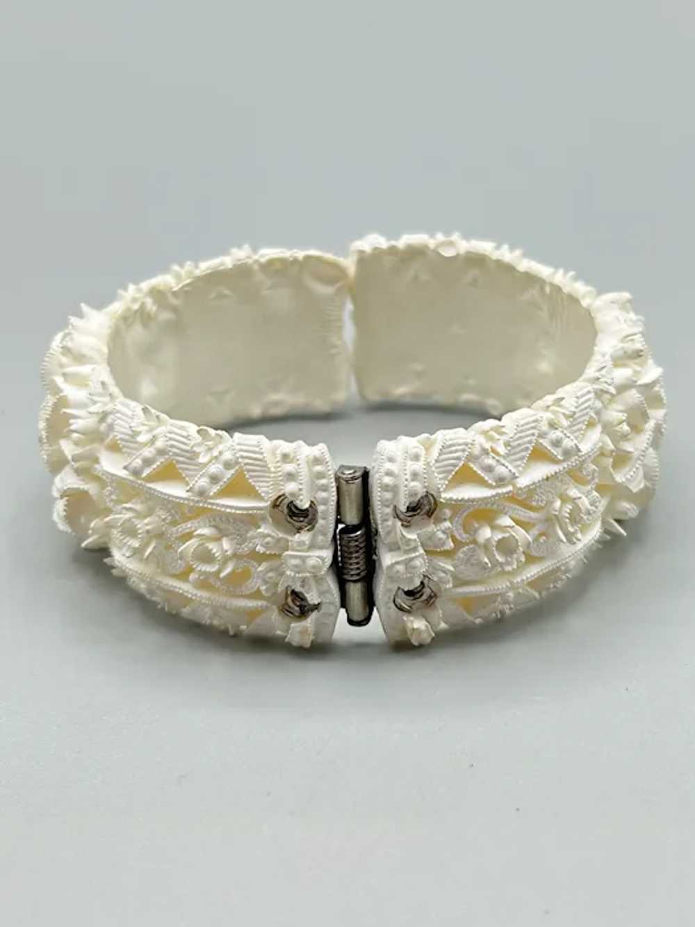 Vintage 50s Celluloid Clamper Bracelet Off White … - image 6
