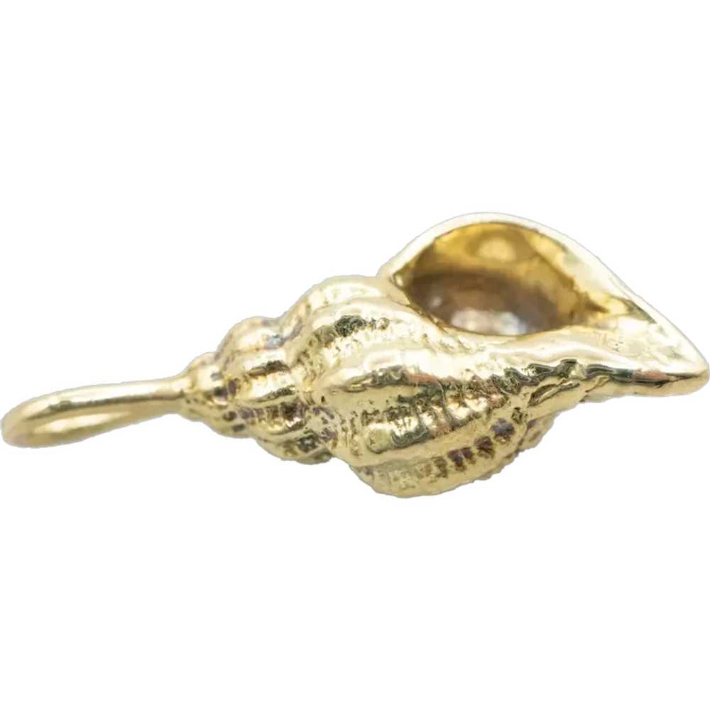 18-Karat Gold Conch Shell Charm - image 1