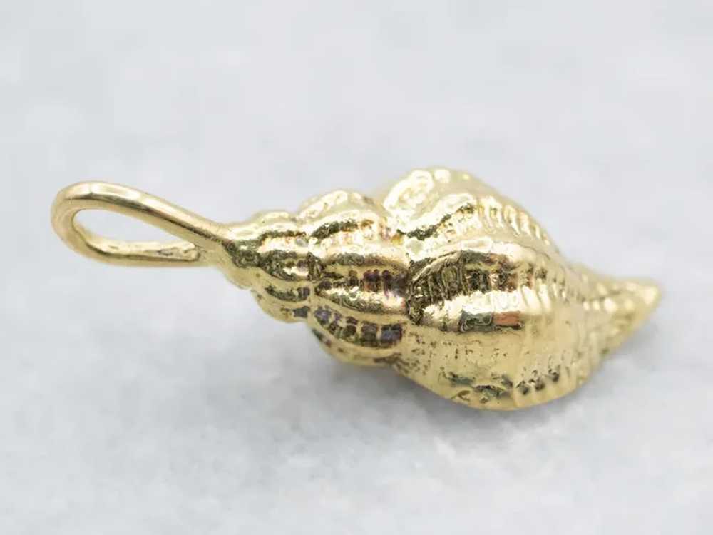 18-Karat Gold Conch Shell Charm - image 3