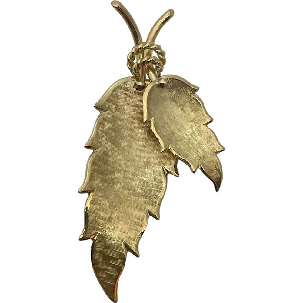 18k Yellow Gold Leaf Pendant - image 1