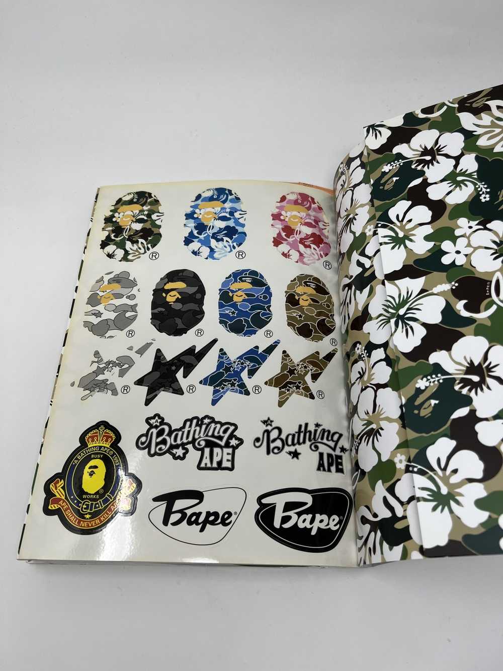 Bape *A BATHING APE 2008 SUMMER COLLECTION e-MOOK… - image 3