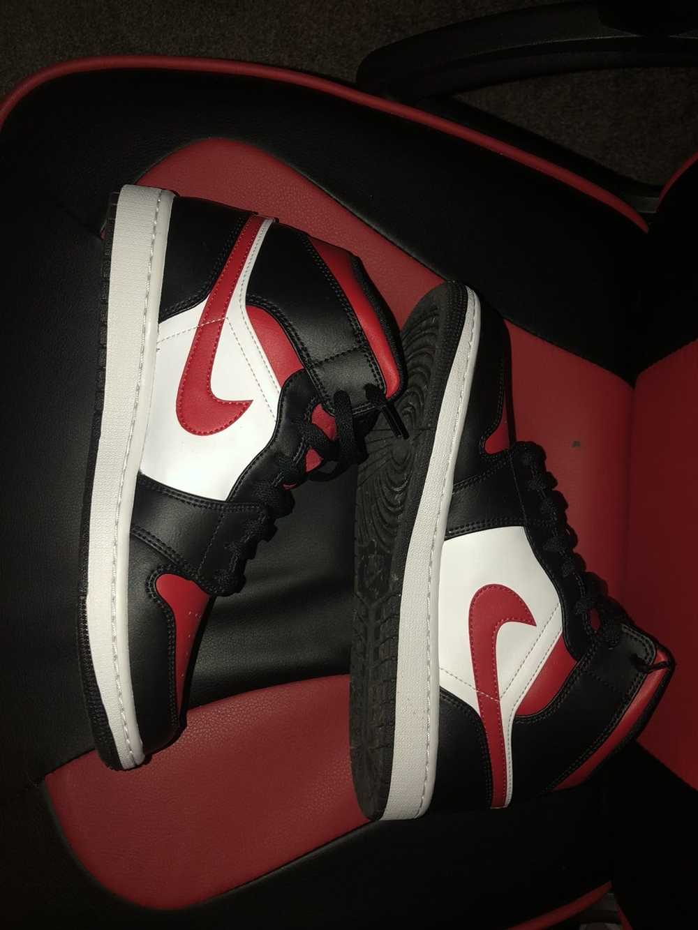 Jordan Brand Jordan 1 mid bred toe - image 7