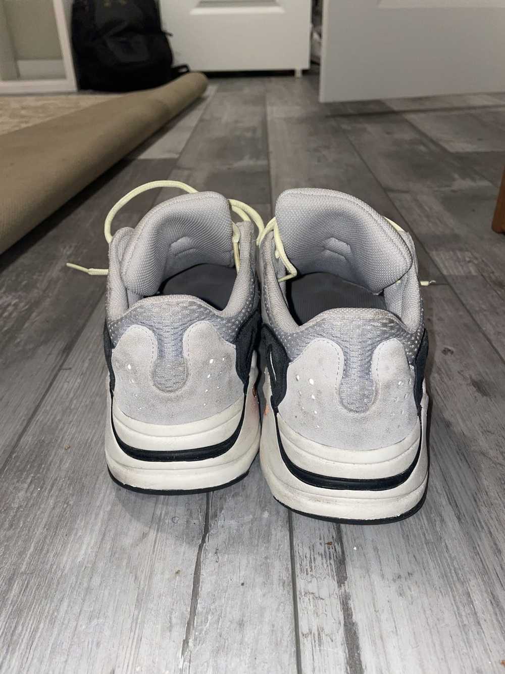 Adidas adidas Yeezy Boost 700 - image 4