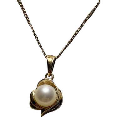 10k Cultured Pearl and Diamond Pendant