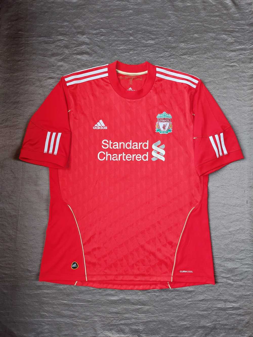 Liverpool × Soccer Jersey × Streetwear T-shirt Ad… - image 2