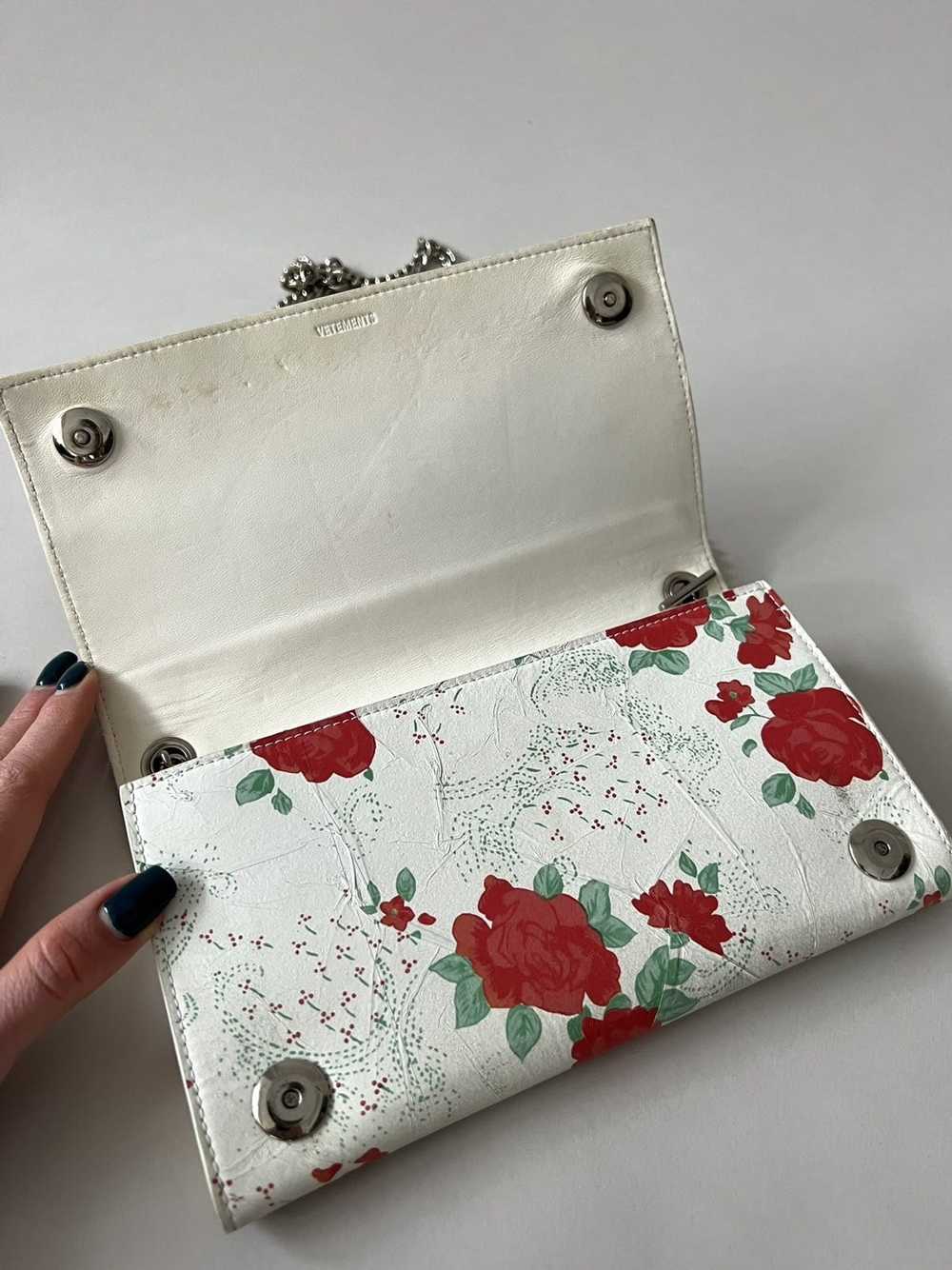 Vetements Vetements White Floral Print Clutch Bag… - image 7