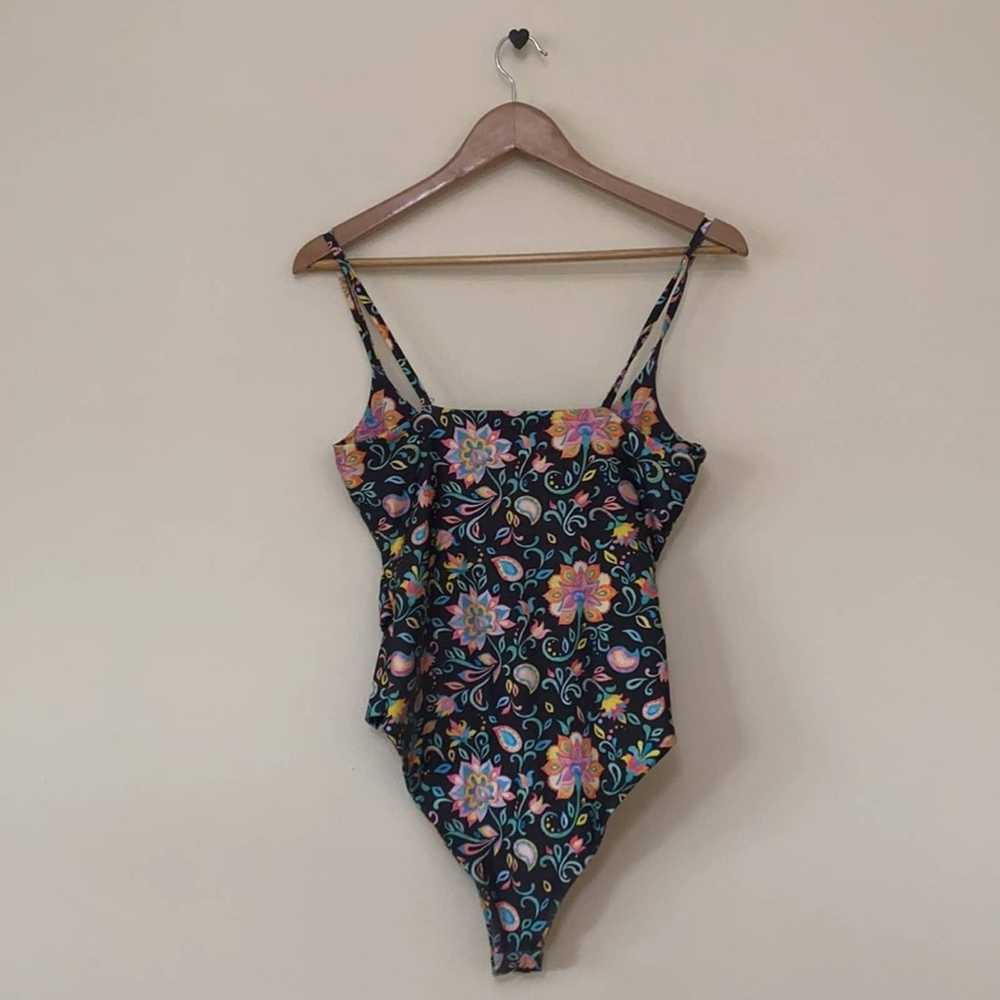 Boohoo Boohoo Tropical Paisley Belted One-piece - image 3